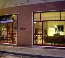 <!--:it-->OGGI INAUGURA BABEUF, A CAGLIARI SCOPPIA LA MODA DEI CAFFE’ LETTERARI<!--:--><!--:en-->TODAY OPENING BABEUF, IN CAGLIARI START FASHION OF COFFEE ‘LITERARY<!--:-->