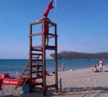 DAL 16 GIUGNO 2015 E’ ATTIVO IL SERVIZIO DI SALVAMENTO AL MARE AL POETTO E CALAMOSCA